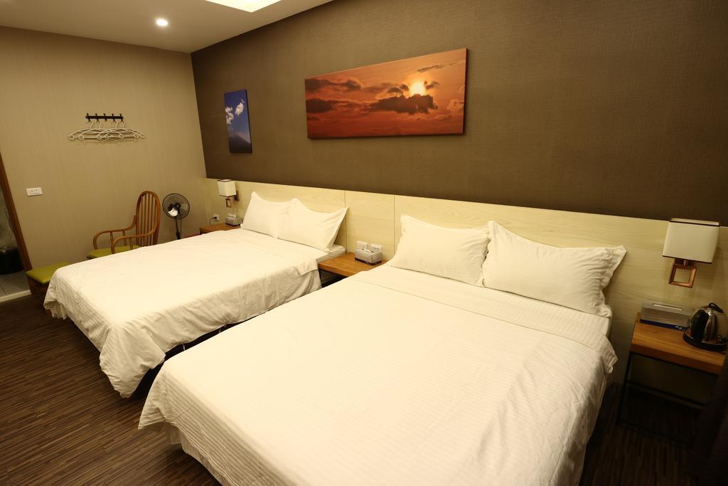 Cozy Cozy Hostel Tainan Exteriör bild