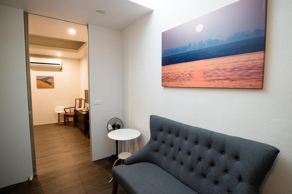 Cozy Cozy Hostel Tainan Exteriör bild