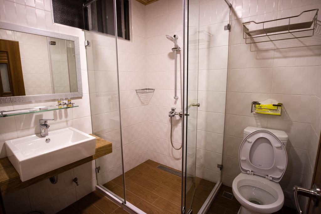 Cozy Cozy Hostel Tainan Exteriör bild