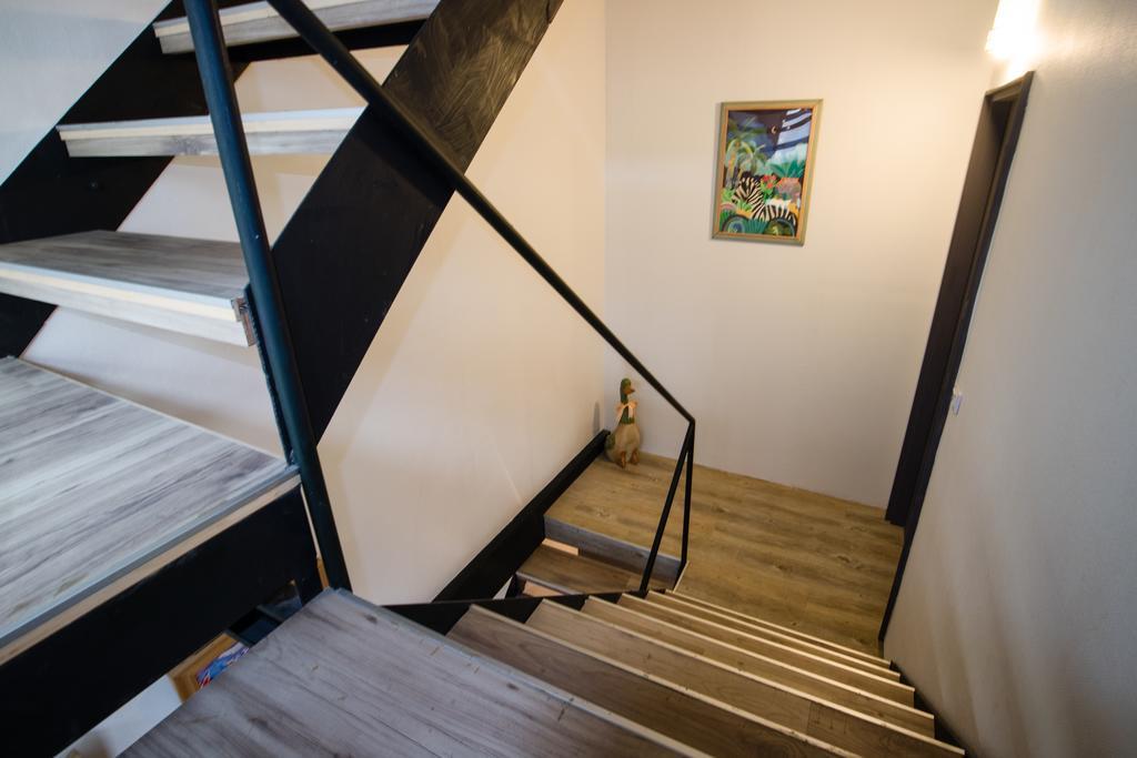 Cozy Cozy Hostel Tainan Exteriör bild